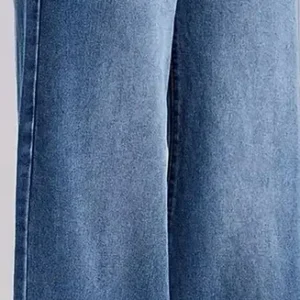 Wide-Leg High-Rise Jeans