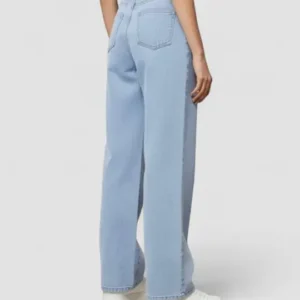 Wide-Leg High-Rise Jeans