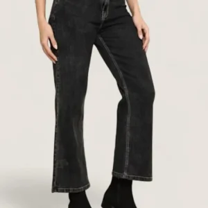 Wide-Leg High-Rise Jeans