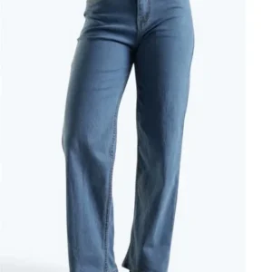 Wide-Leg High-Rise Jeans