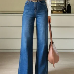 Straight High-Rise Jeans