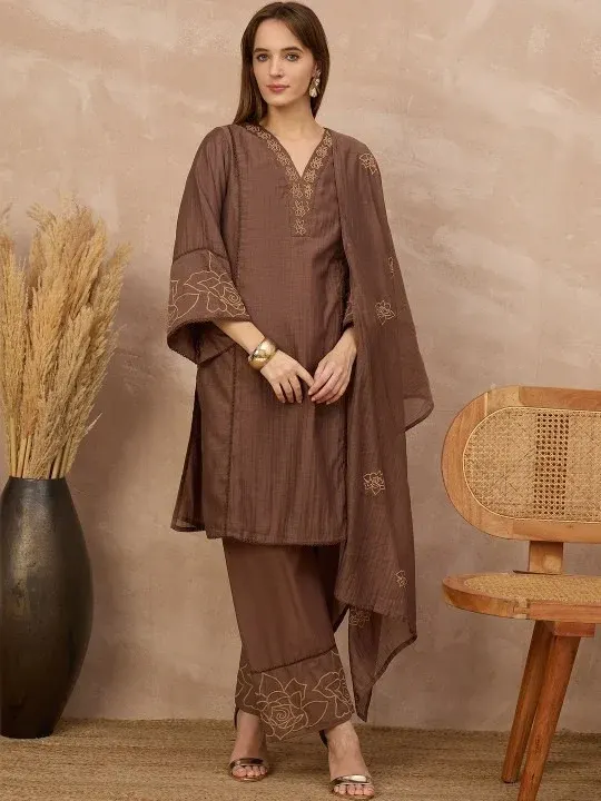 Embroidered Kurtas & Suits