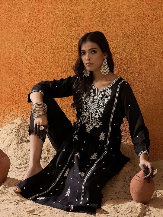 Black Embroidered Floral Kurtas & Suits
