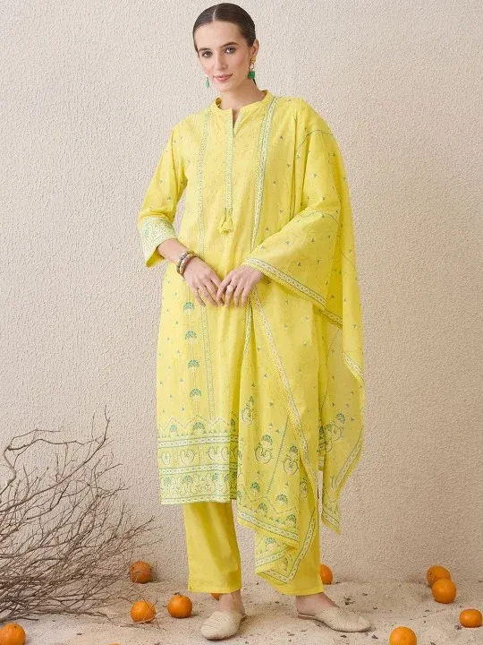 Floral Printed Kurtas & Suits
