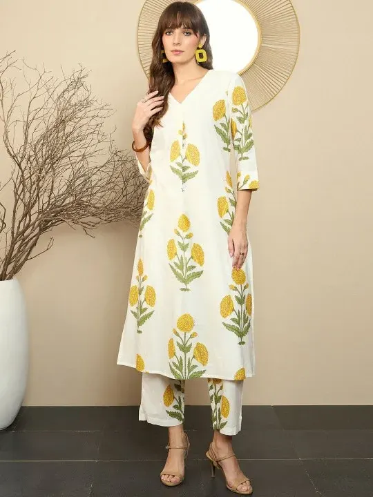 Floral Printed Kurtas & Suits