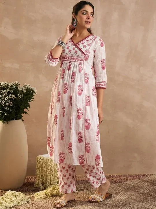 Floral Printed Kurtas & Suits