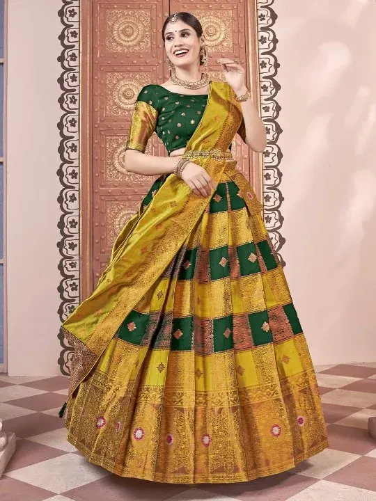 Lehenga Cholis